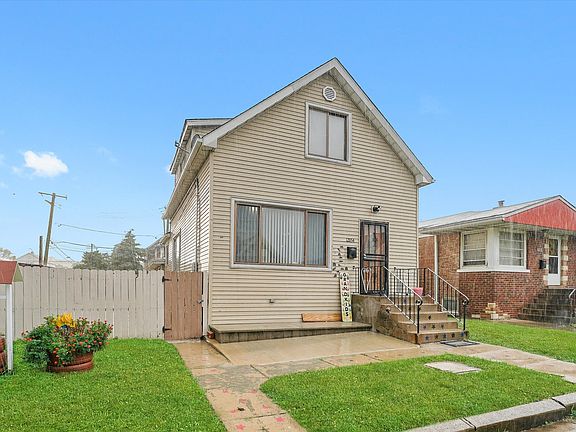 3rd image of 12854 Winchester Ave