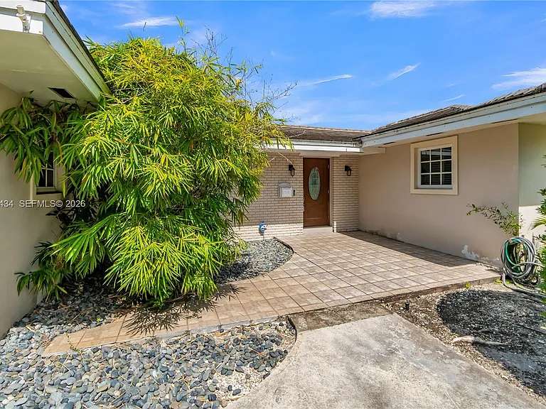 15101 SW 69th Ct — Photo 2