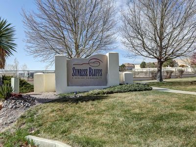 229 Sunrise Bluffs Dr, Belen, NM, 87002