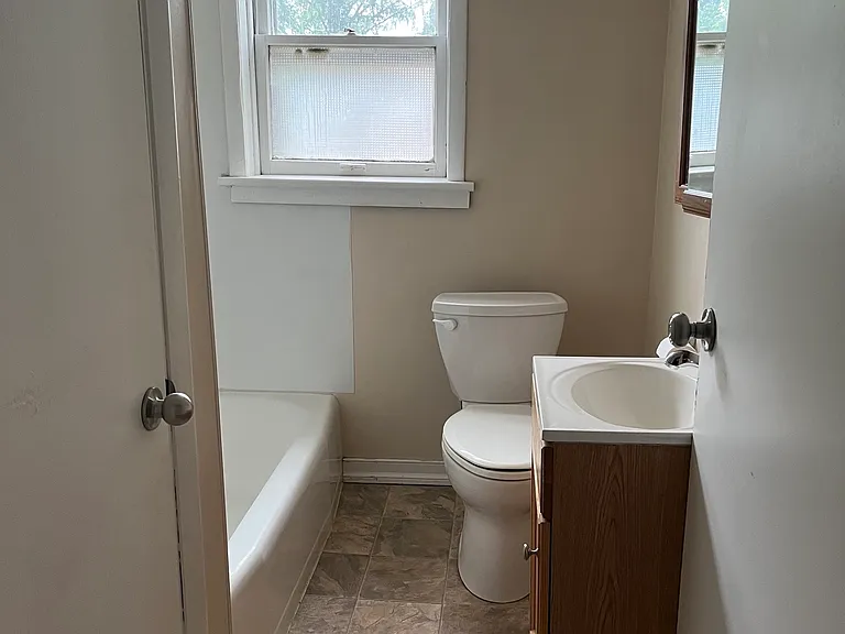 225 Ridge Ave #4 — Photo 7