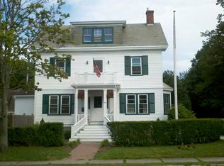 87 Kay St, Newport, RI 02840