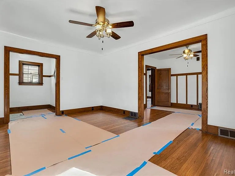 522 N Washington Ave — Photo 3