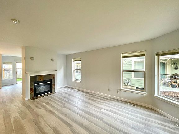 3rd image of 16016 NE 93rd Way