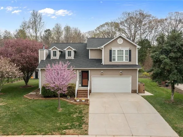 108 Holly Ridge Ln, Mebane, NC 27302