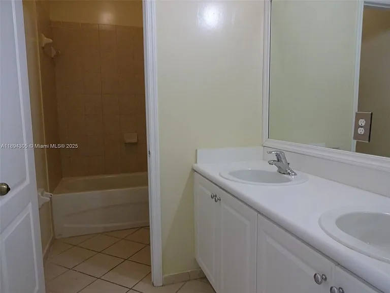 174 NE 32nd Ter #174 — Photo 38