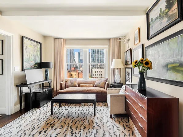 400 East 59th Street image 2 of 6