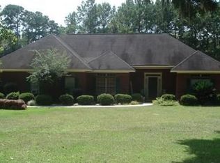 24 Fox Rd, Richmond Hill, GA 31324