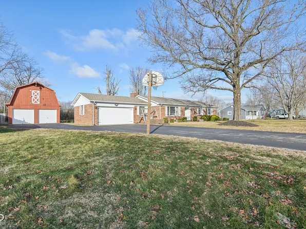 2245 S Clark Rd, Shelbyville, IN 46176