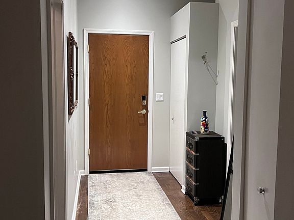 3rd image of 950 W Leland Ave APT 509