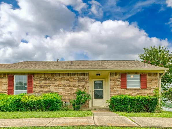 1 E Mountain Ln #33, Grand Prairie, TX 75052