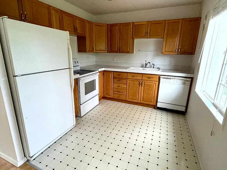 12080 SW Fairfield St — Photo 7