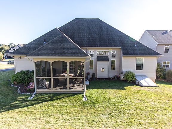 2nd image of 671 Monarch Dr