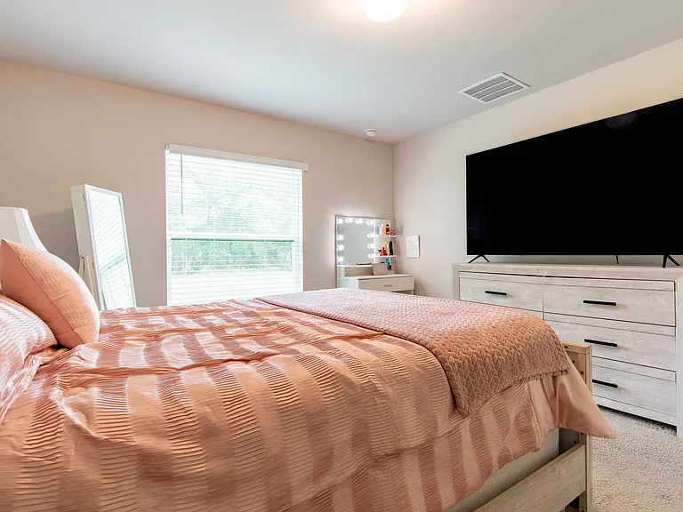 22420 Sacramento Ave — Photo 13