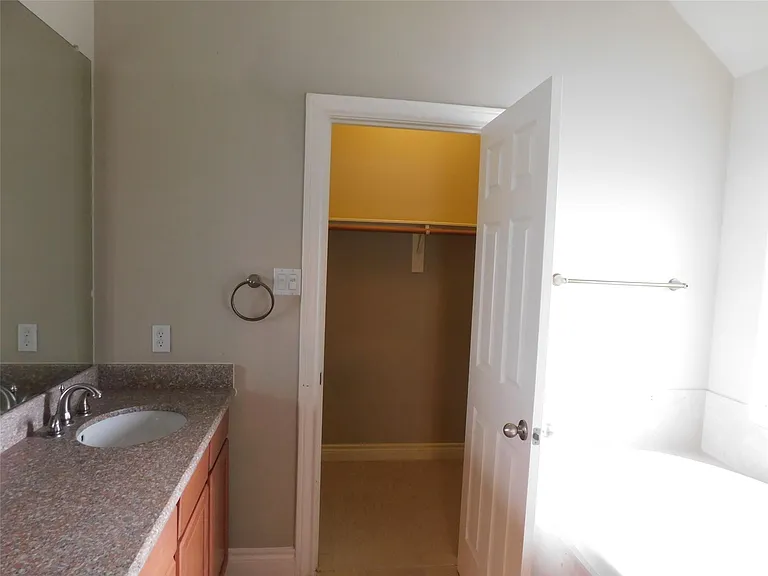 2615 Starboard Point Dr — Photo 37