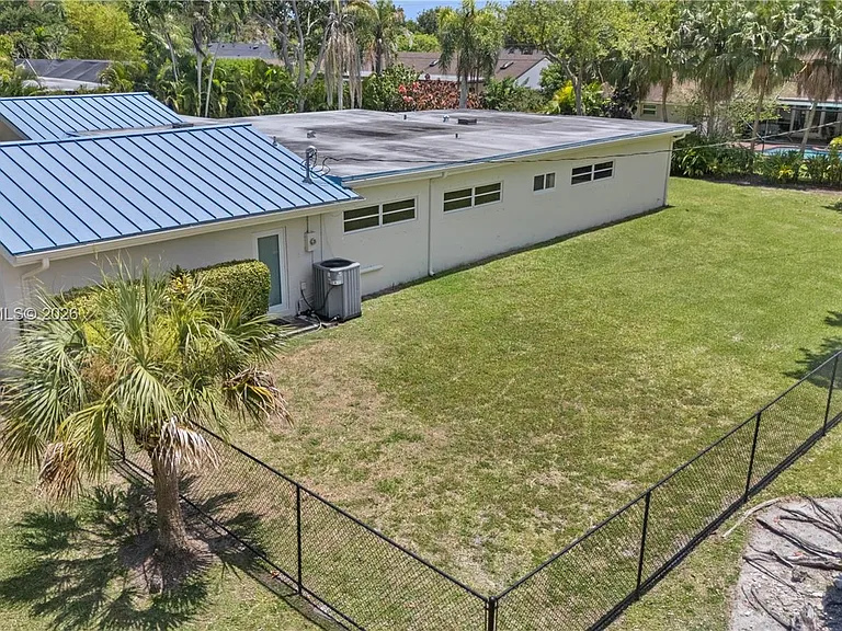 8380 SW 186th St — Photo 33