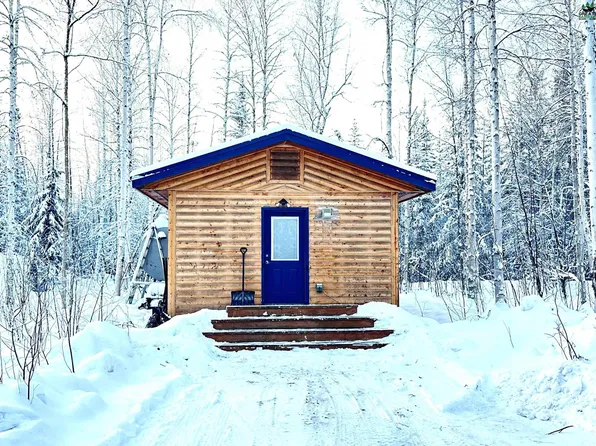 1889 Bradway Rd, North Pole, AK 99705
