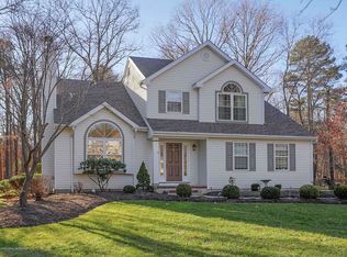 38 Mayberry Dr, Tinton Falls, NJ 07724