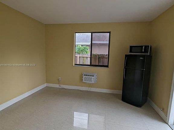 2nd image of 1571 NE 109th St #3