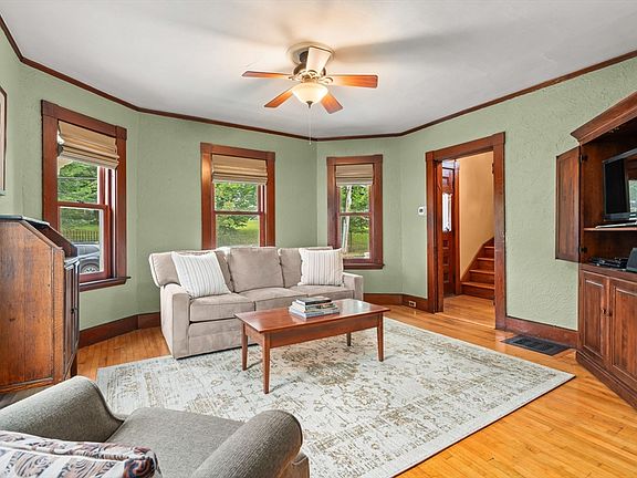 2nd image of 165 E Lothrop St