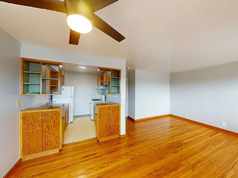 845 Macarthur Blvd — Photo 3
