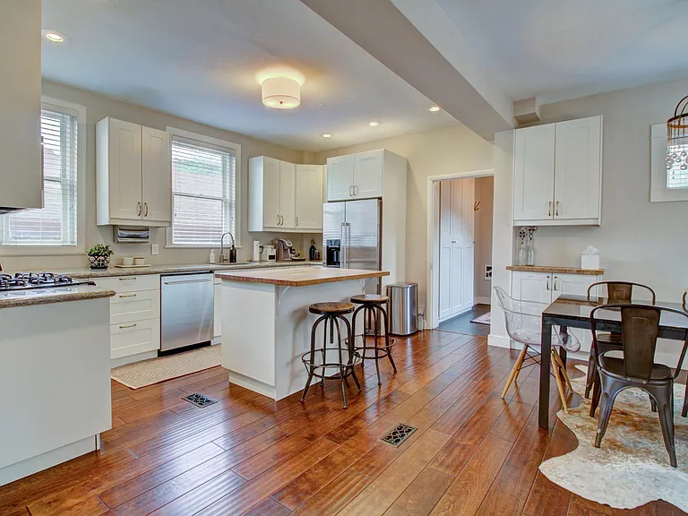 1470 Monroe St #1 — Photo 9
