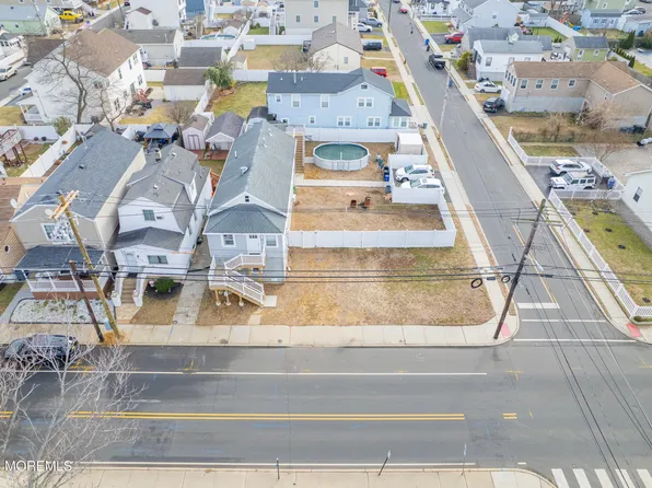 910 Florence Avenue, Union Beach, NJ 07735