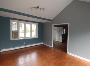 4800 Oxford St, Garrett Park, MD 20896