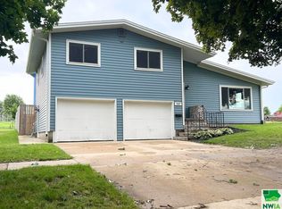 909 Main St, Alta, IA 51002