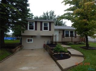 3114 Flame Dr, Oregon, OH 43616