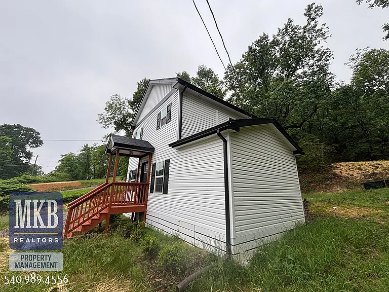 811 Montvue Rd — Photo 38