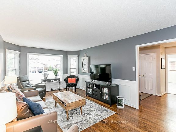 5th image of 385 Traviss Dr
