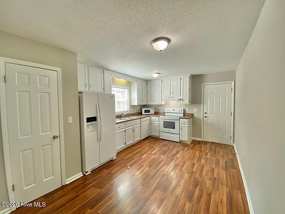4th image of 300 Westfield Drive