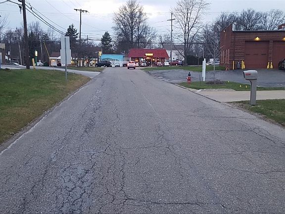 4th image of 9281 N Plaza Dr