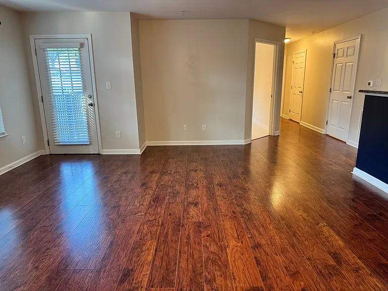 4704 Pennoak Ln #C — Photo 4
