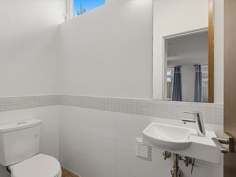 5624 Fauntleroy Way SW #C — Photo 14