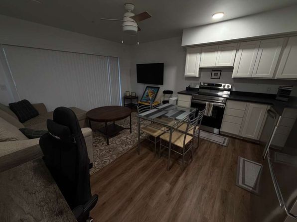 443 Kane Creek Blvd #B20