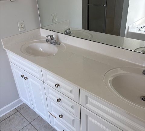 2nd image of 50 Winchester Rd