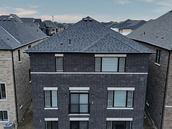 3rd image of 21 Aveena Rd N