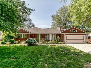 2501 W 51st Ter, Westwood, KS 66205