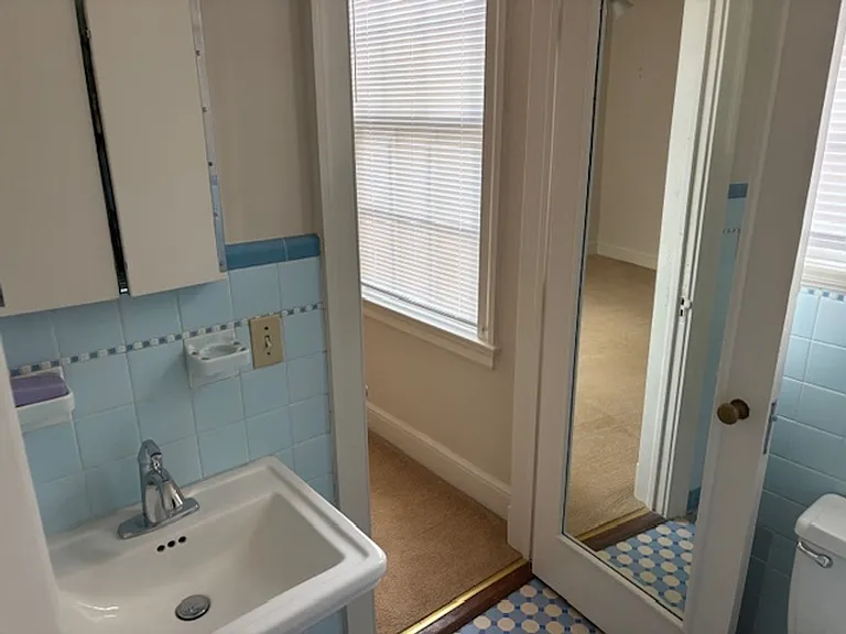 1600 Boulevard St — Photo 12
