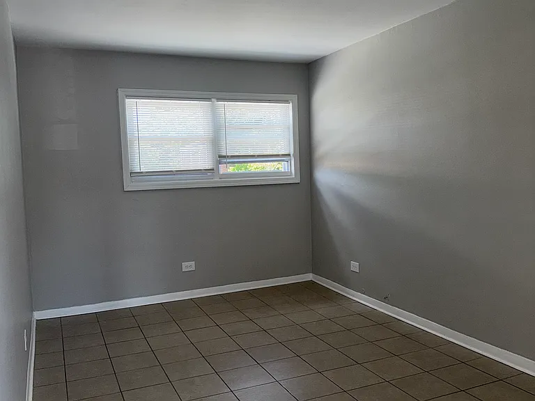 5813 W 35th St #7 — Photo 7