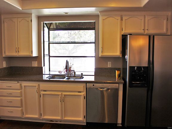 3rd image of 5537 Lesa Rd