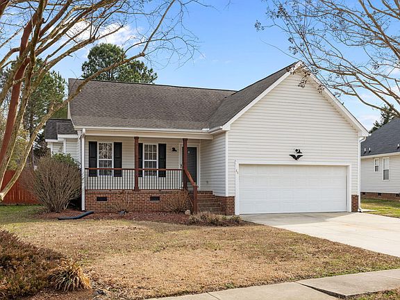 2nd image of 44 Glen Meadow Dr