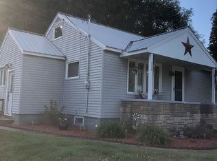 725 W Ice Lake Rd, Iron River, MI 49935