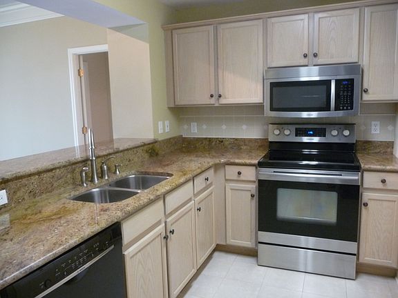 5th image of 345 Bayshore Blvd APT 806