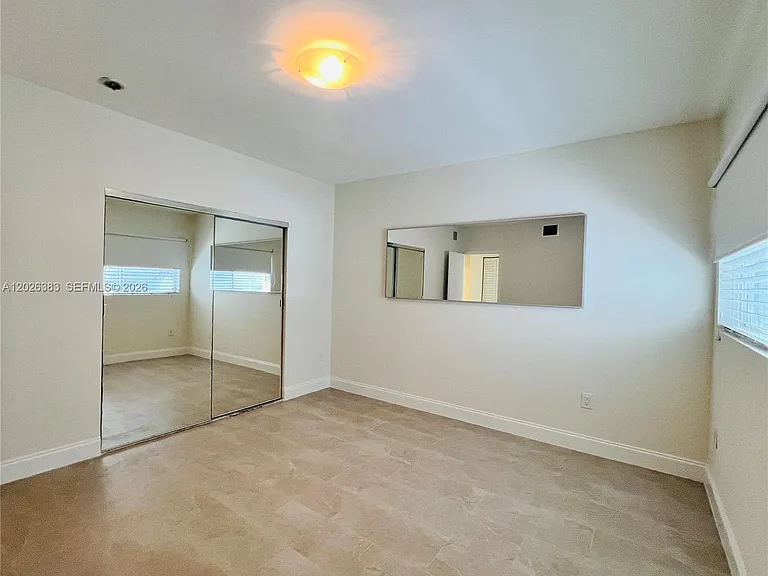 6905 Bay Dr #13 — Photo 9