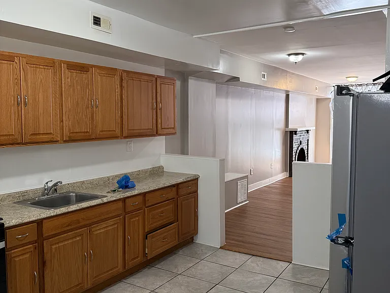 1662 Darley Ave — Photo 9