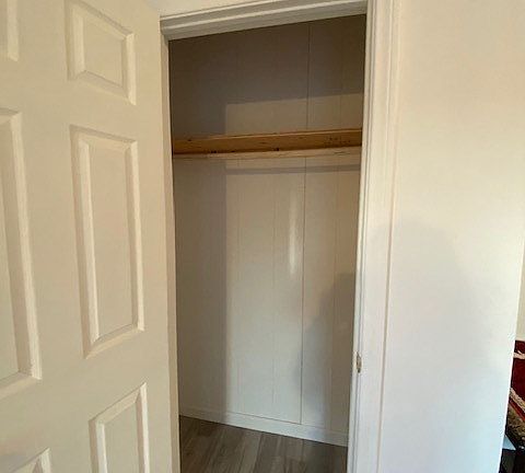 4th image of 23211 Vanowen St