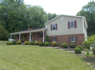 936 Green Dr, Coshocton, OH
