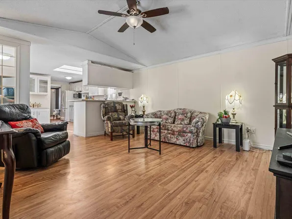 1063 Lakeland Cres, Strathcona County, AB T8H 1J5